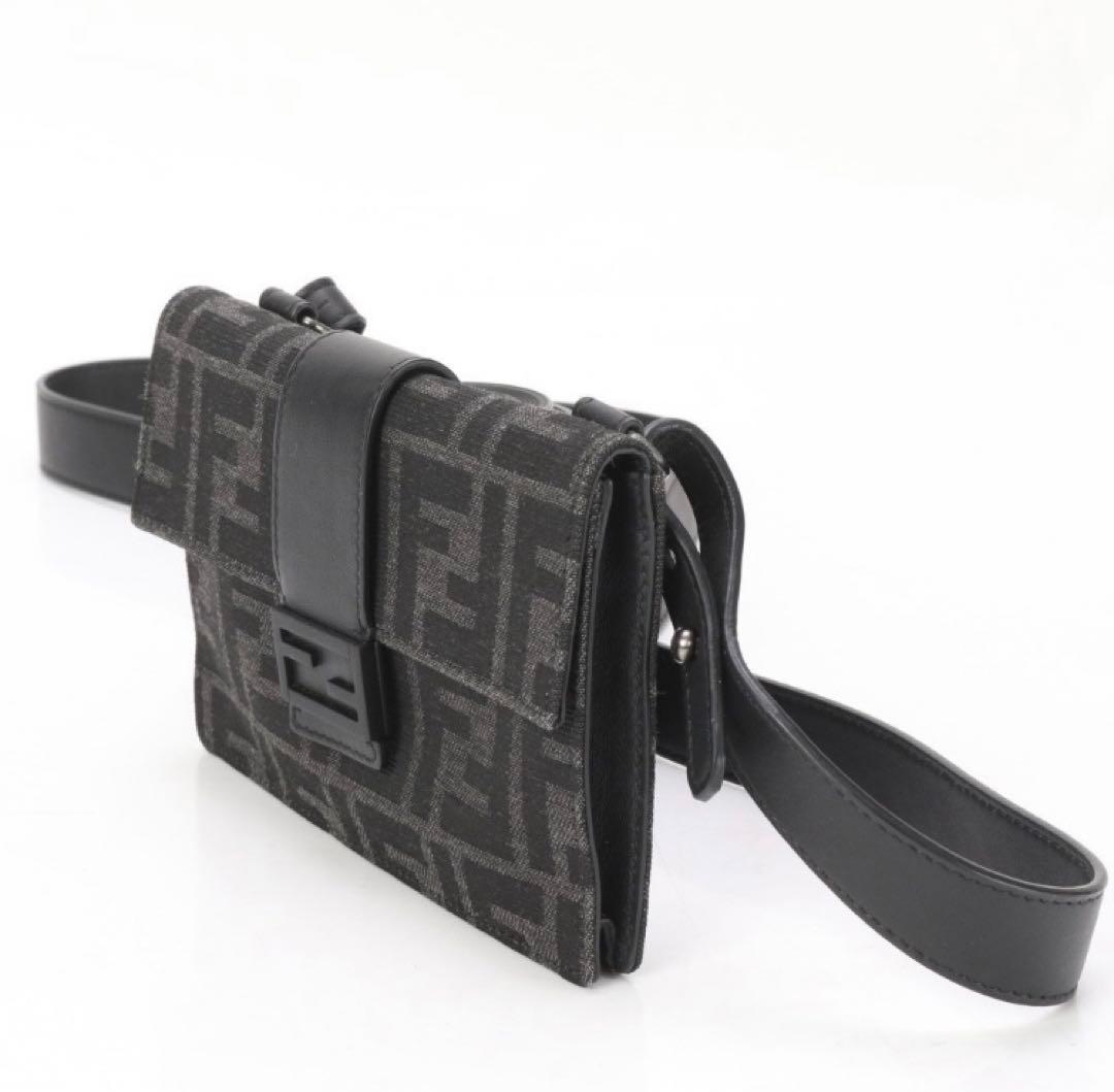 ⭐︎新品⭐︎FENDI ボディバッグ ウエストポーチ