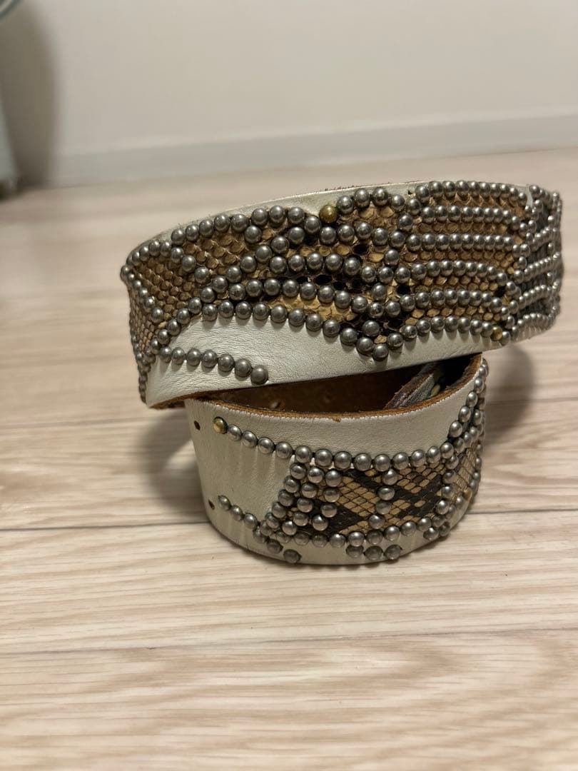 ウルフズヘッドタイプ　スパイダーウェブ　スタッズベルト