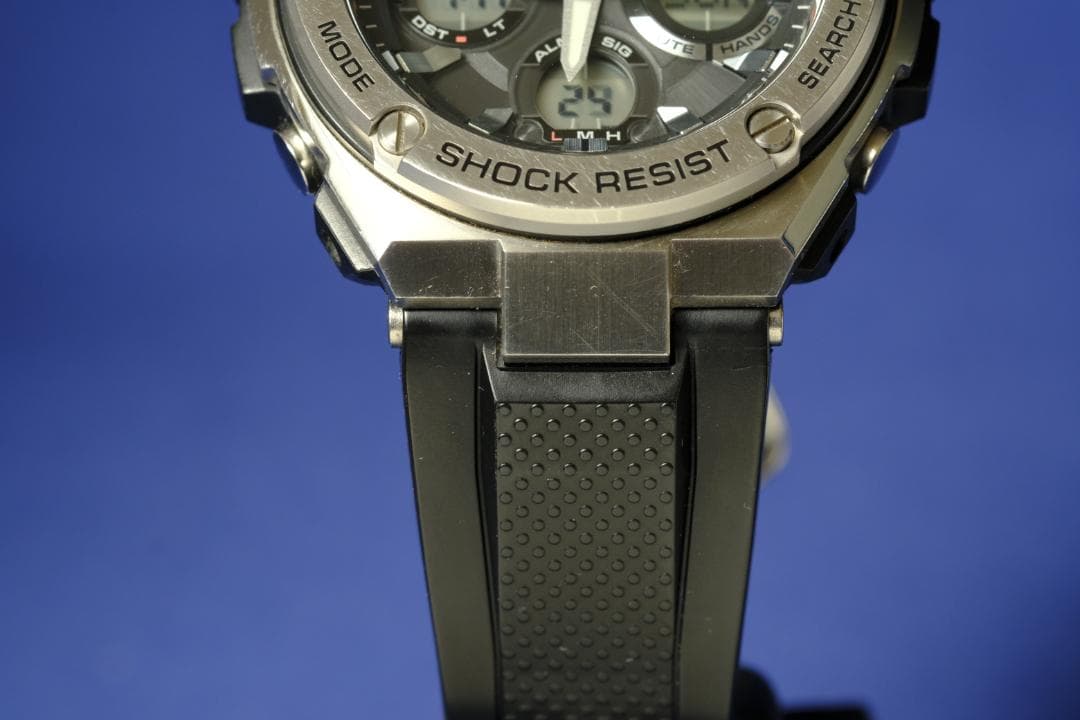 【良品】G-SHOCK GST-W110 電波ソーラー 二次電池新品 (211)