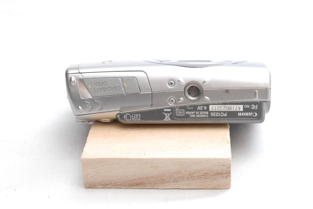 Canon IXY DIGITAL 810IS (良品）