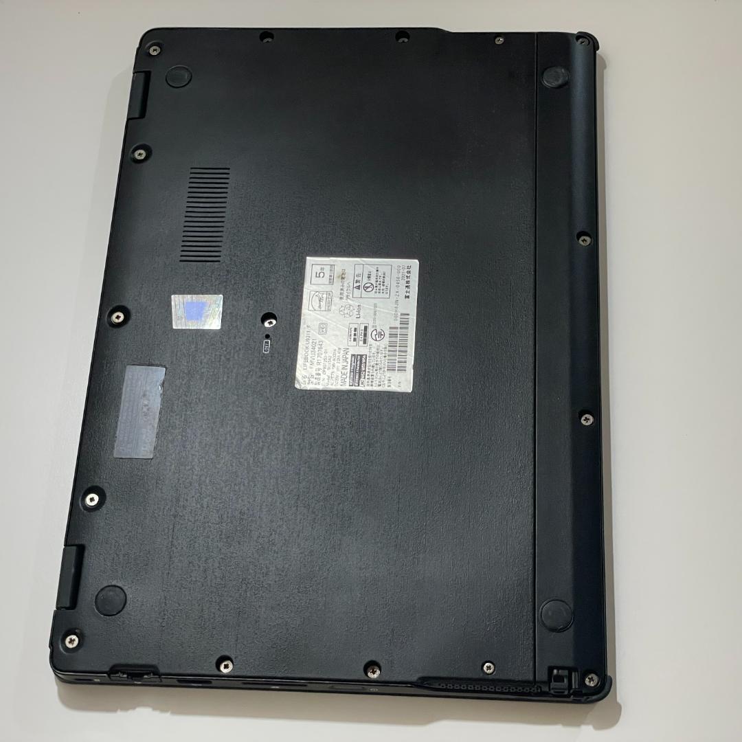 2022年製 第11世代 LIFEBOOK U9311 新品SSD 薄型 軽量