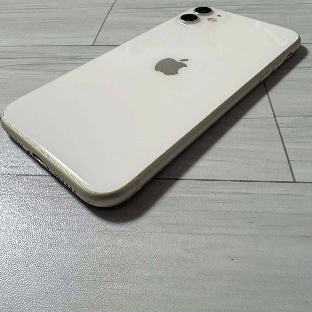 iPhone11 128GB ホワイト 表示不良あり バッテリー交換済 おまけ付