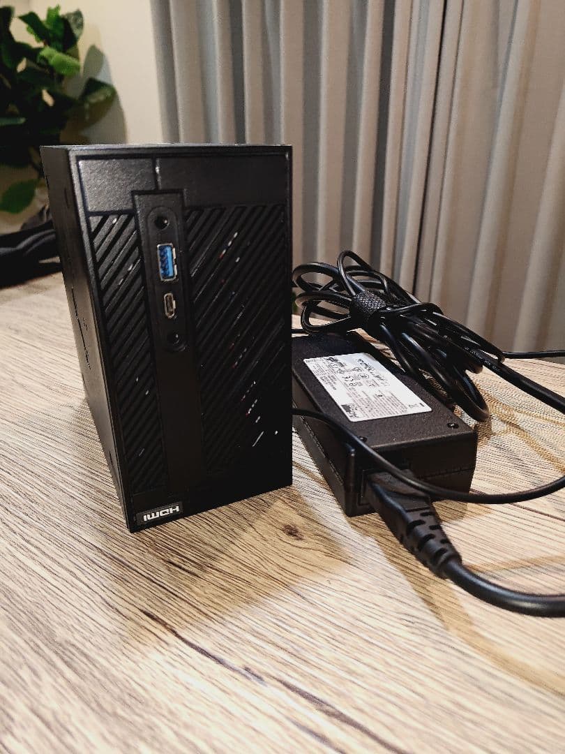 ASRock DeskMini A300 ベアボーン