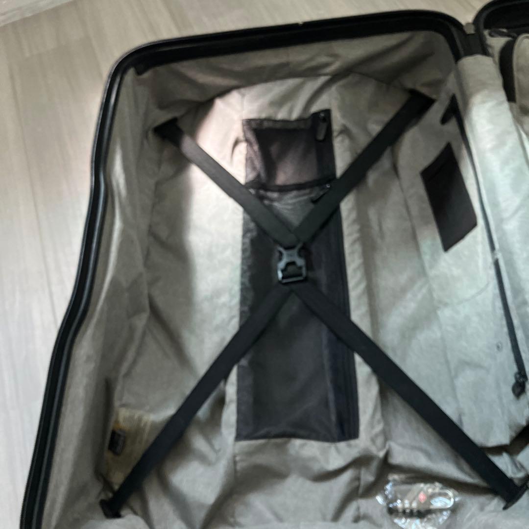 a*s様 純正　VICTORINOX レキシコン　ハードスーツケース　68x45