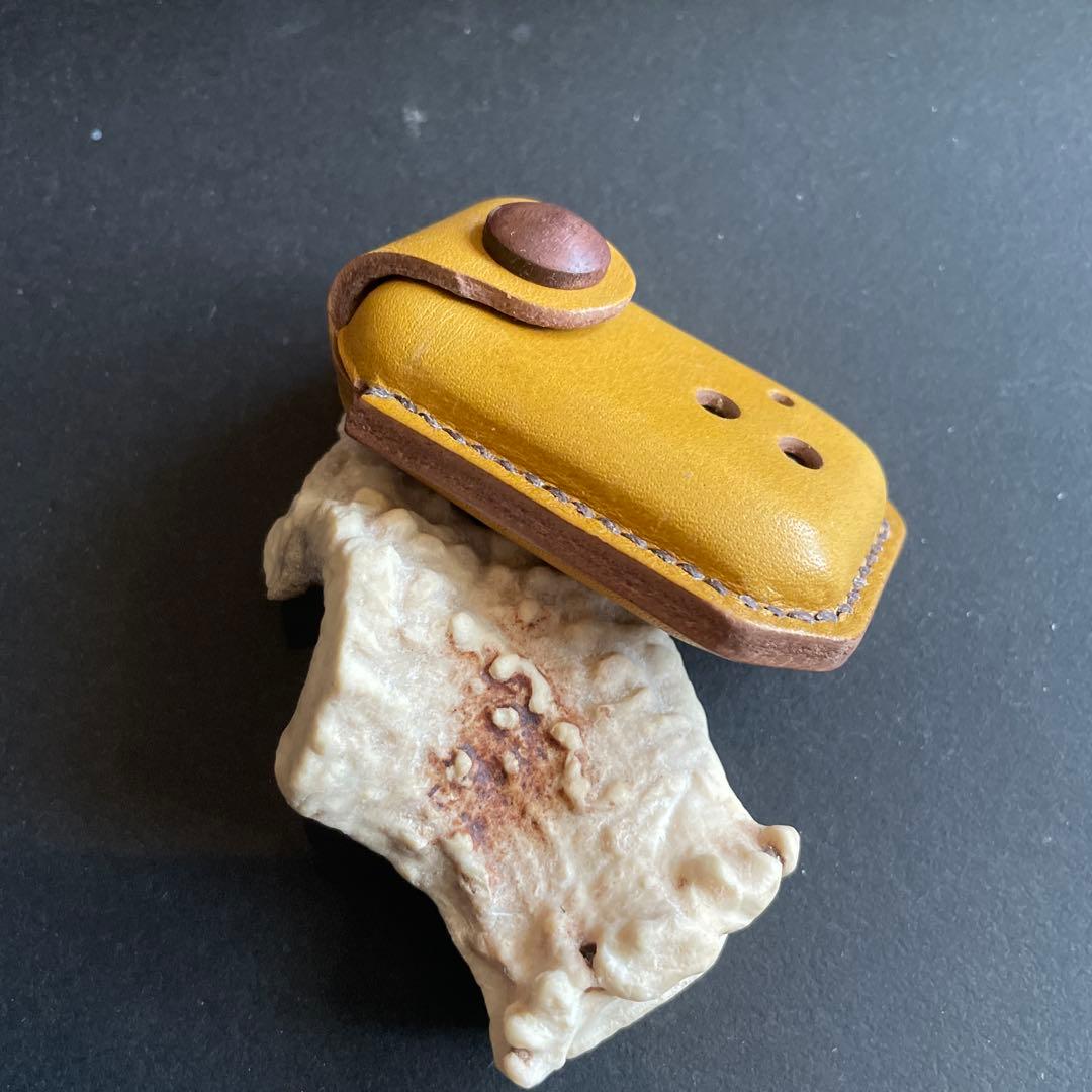 にゃんこ様用レザー製キーケース、ウォルナット製エアコンダイヤル、給油口オープナー