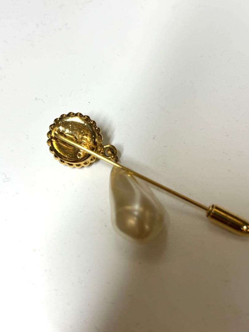 シャネル ピンブローチ