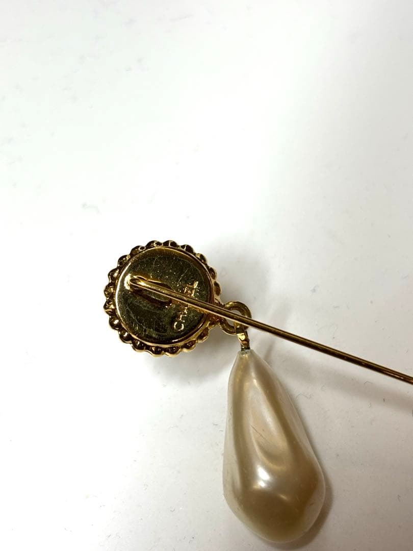 シャネル ピンブローチ