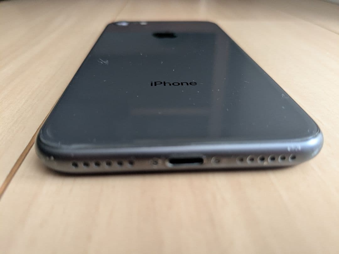 Apple iPhone 8 64GB ブラック 本体