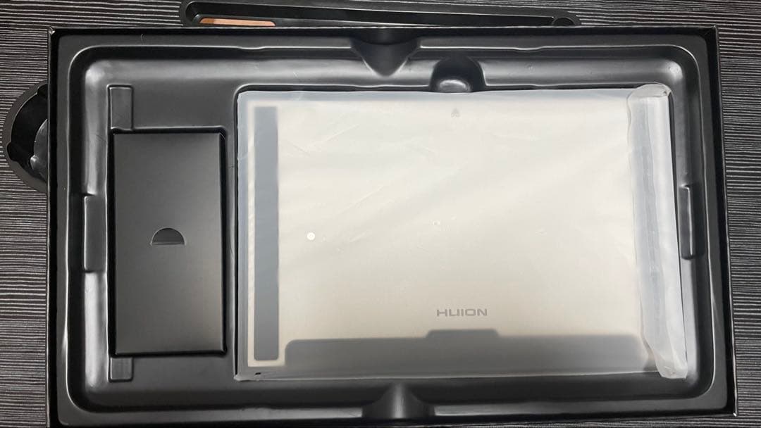 HUION KAMVAS Pro13 13.3インチ