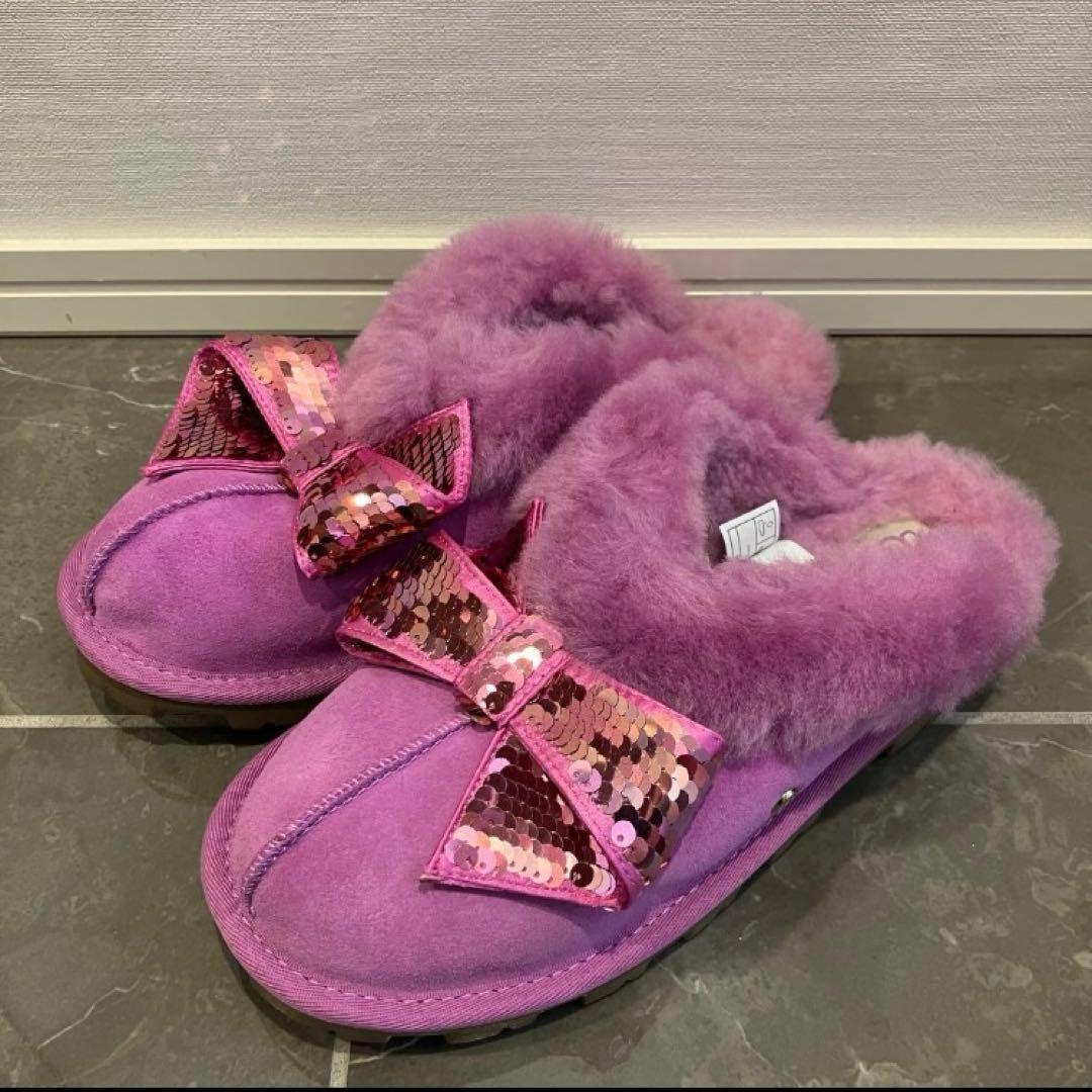 UGG アグ 新品未使用キラキラリボン☆店舗限定レア品 ムートンスエードサンダル