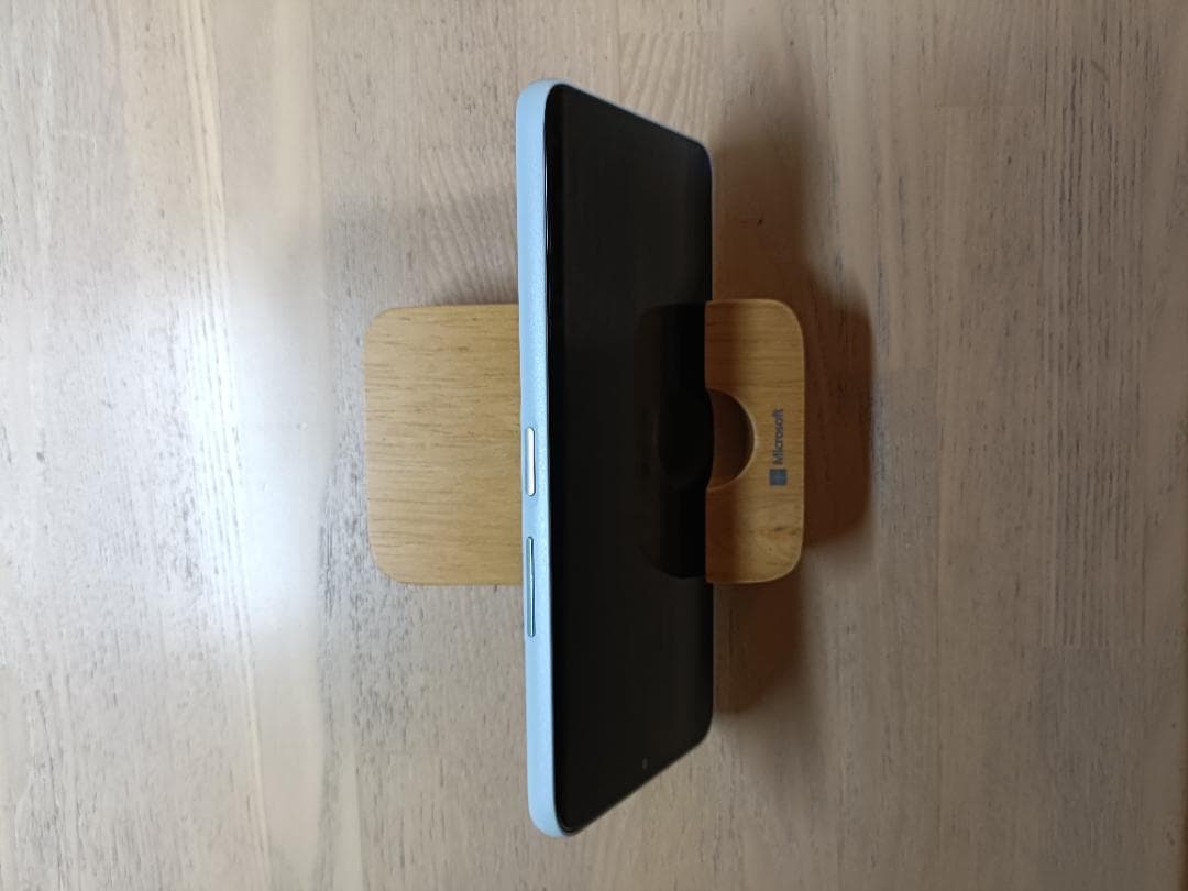 【超美品】arrows we2 楽天 M07 ライトブルー