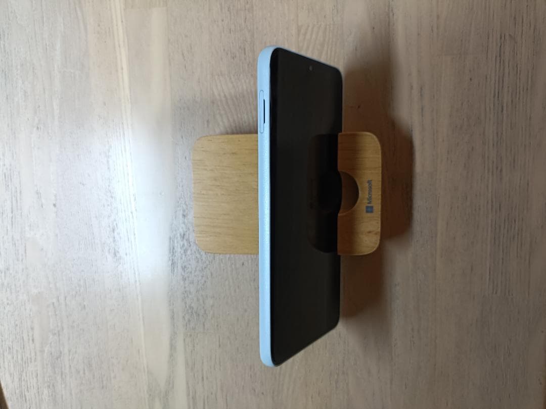 【超美品】arrows we2 楽天 M07 ライトブルー