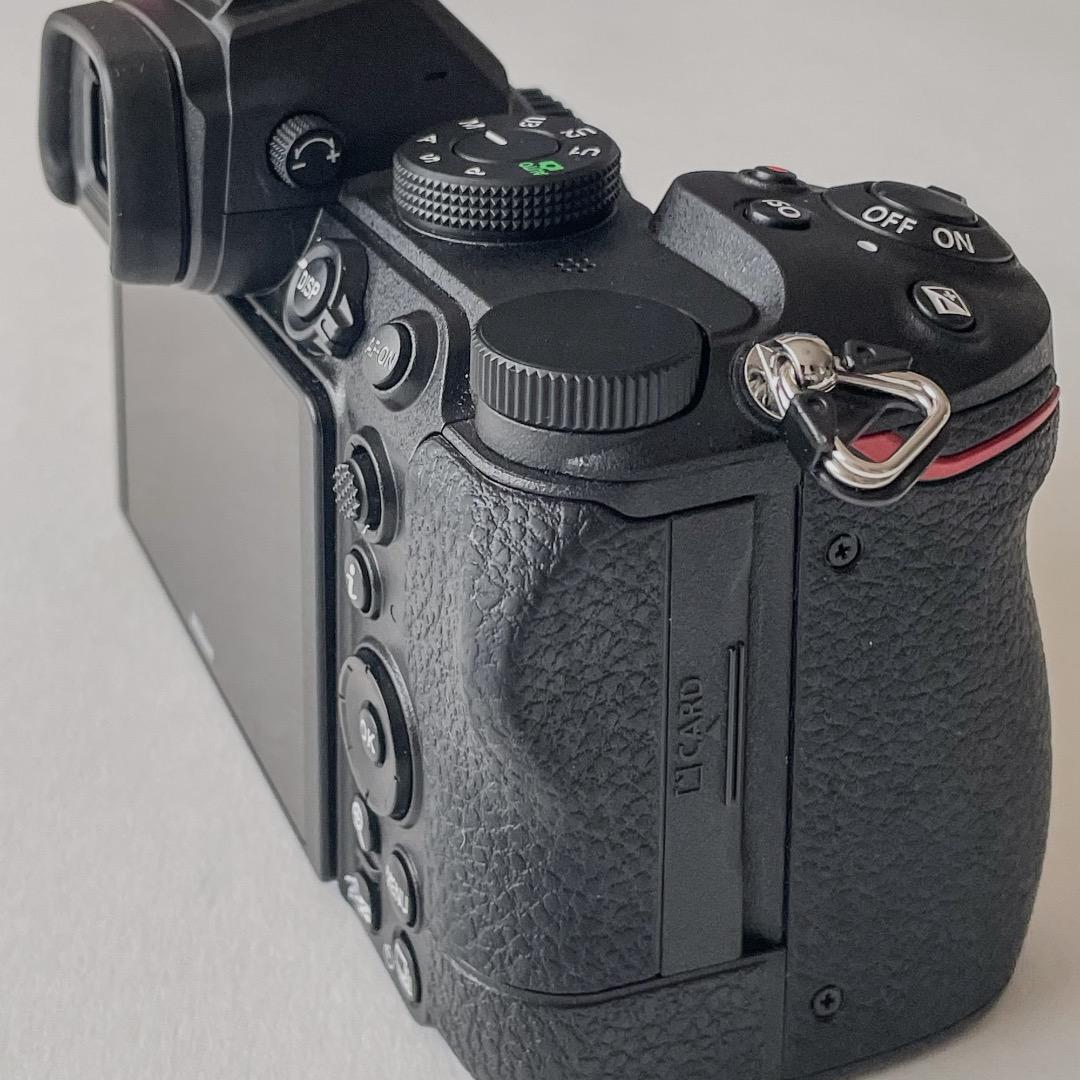 ニコン Nikon Z5 ミラーレスカメラ ボディ シャッター6,183回