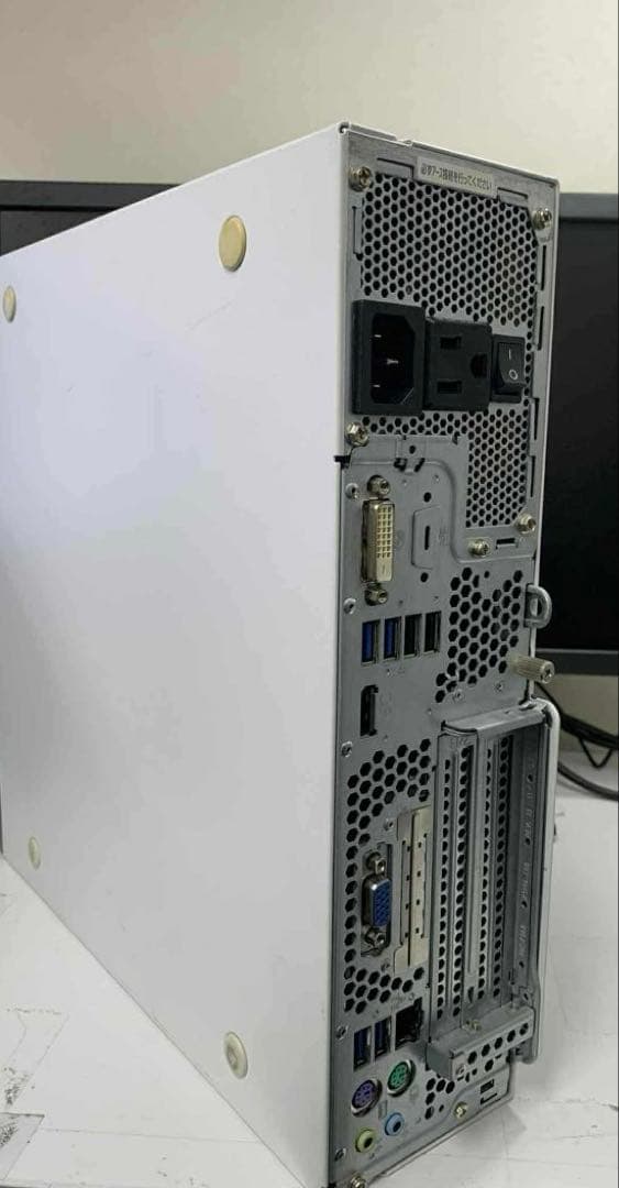 Windowsデスクトップ #855 FUJITSU ESPRIMO D588/TX i3-8100 8GB