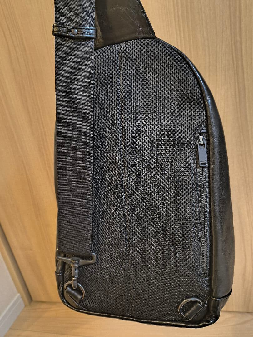 PORTER(ポーター) フランク馬革 スリングショルダーバッグ