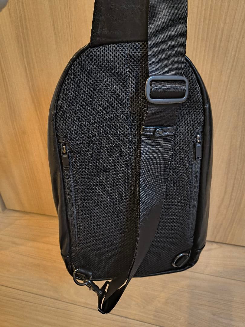 PORTER(ポーター) フランク馬革 スリングショルダーバッグ