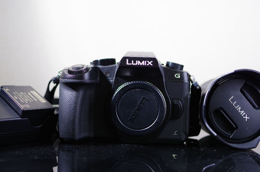 【美品】Panasonic DMC−G8Mミラーレス一眼カメラ　標準レンズキット