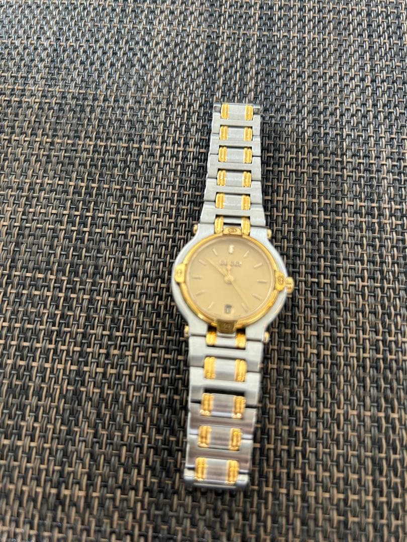 GUCCI アナログ時計 G-Gucci ゴールド/シルバー　9000L