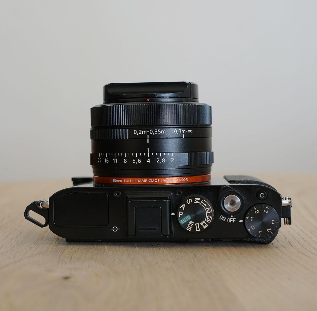 【SONY ／ ソニー】DSC-RX1 ＋ 純正バッテリー３個付