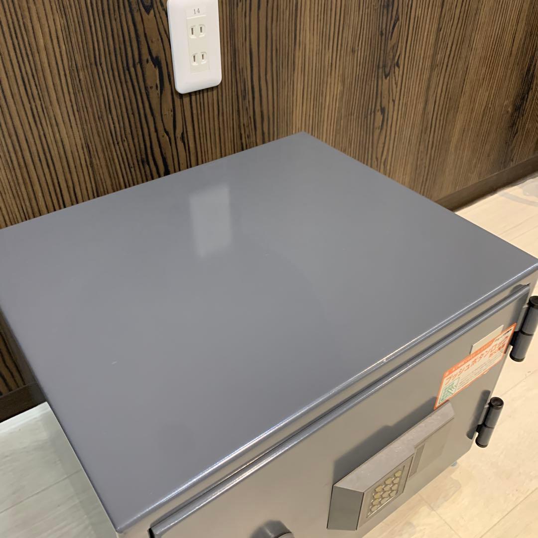 キングクラウン　耐火金庫