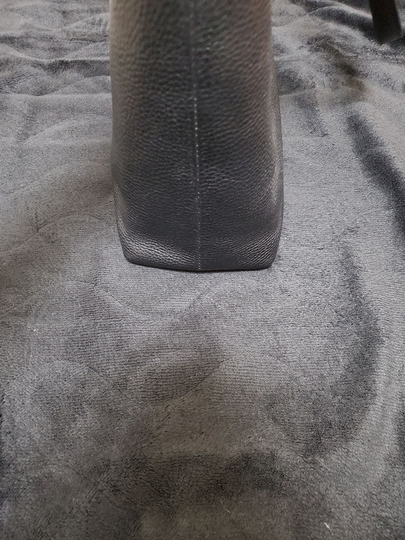 大変お得早い者勝ちタイムセール！大変美品 HushTug レザートート ブラック