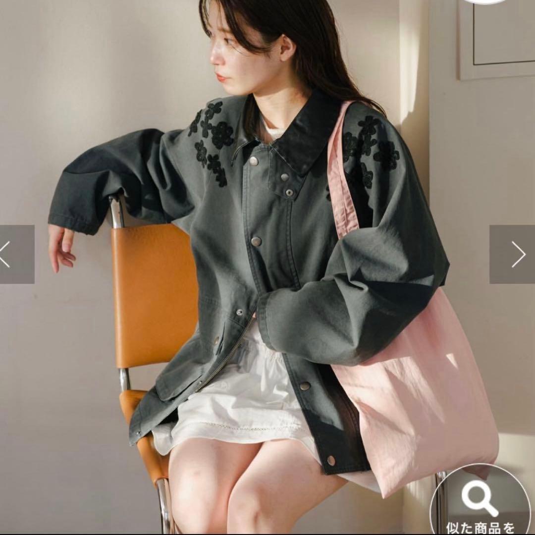 kastane カスタネ モチーフ付きハンティングジャケット　花　刺繍　ネイビー