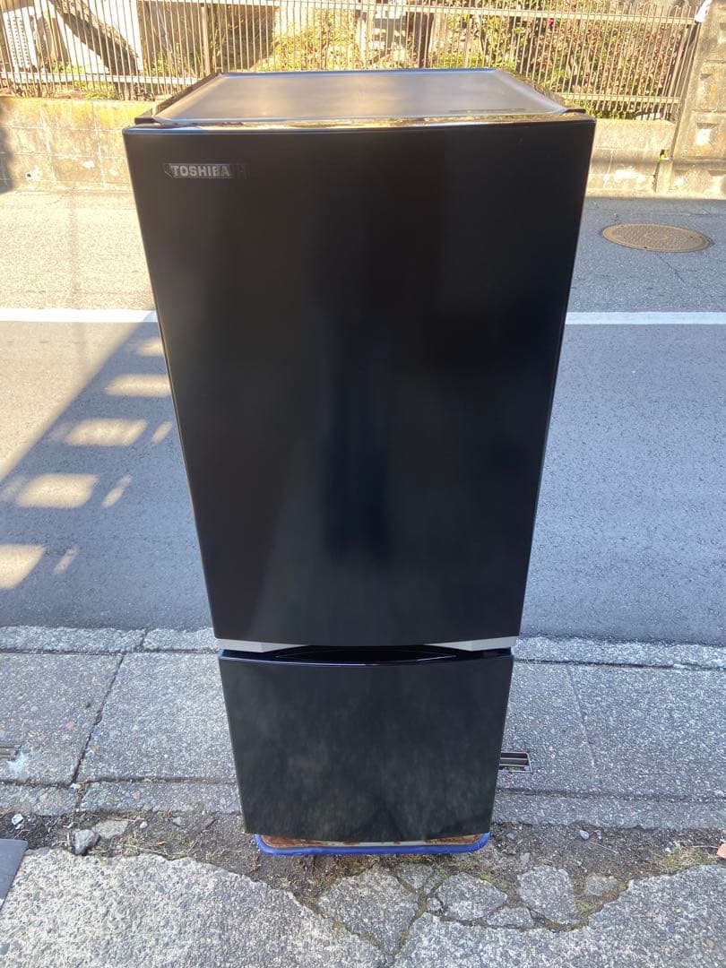 T398 TOSHIBA 2021年製 153L 冷蔵庫 ブラック