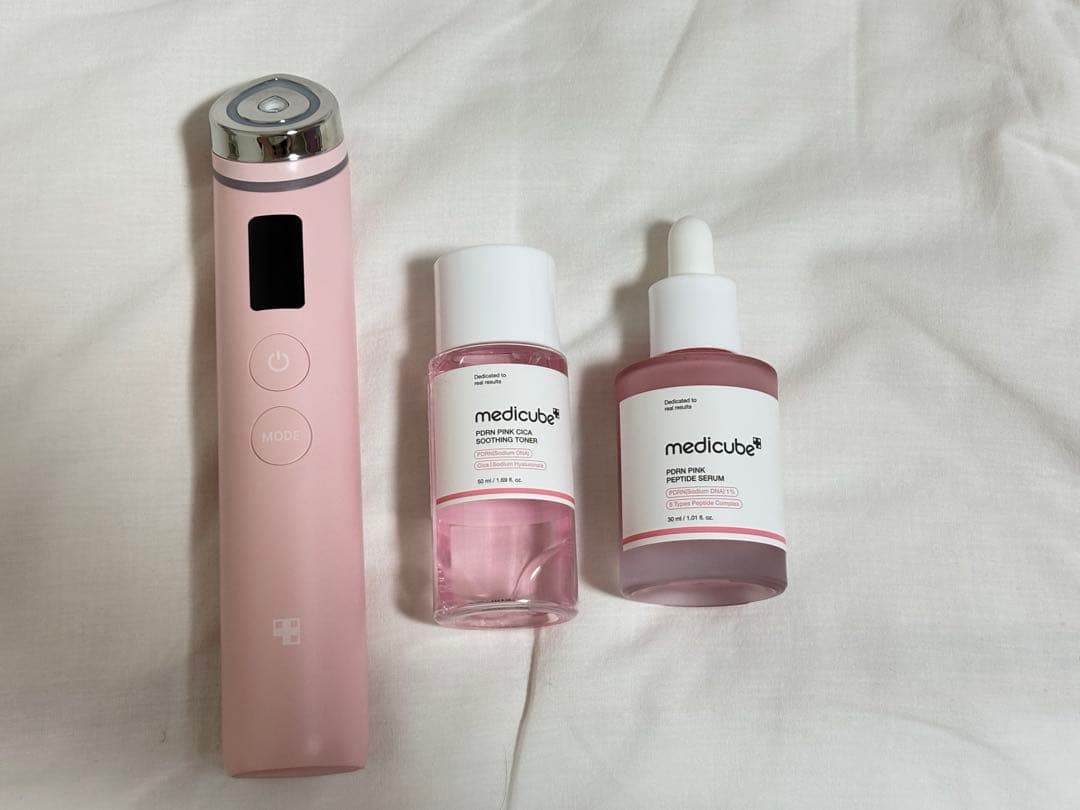 メディキューブ　美顔器、トナー、 セラム