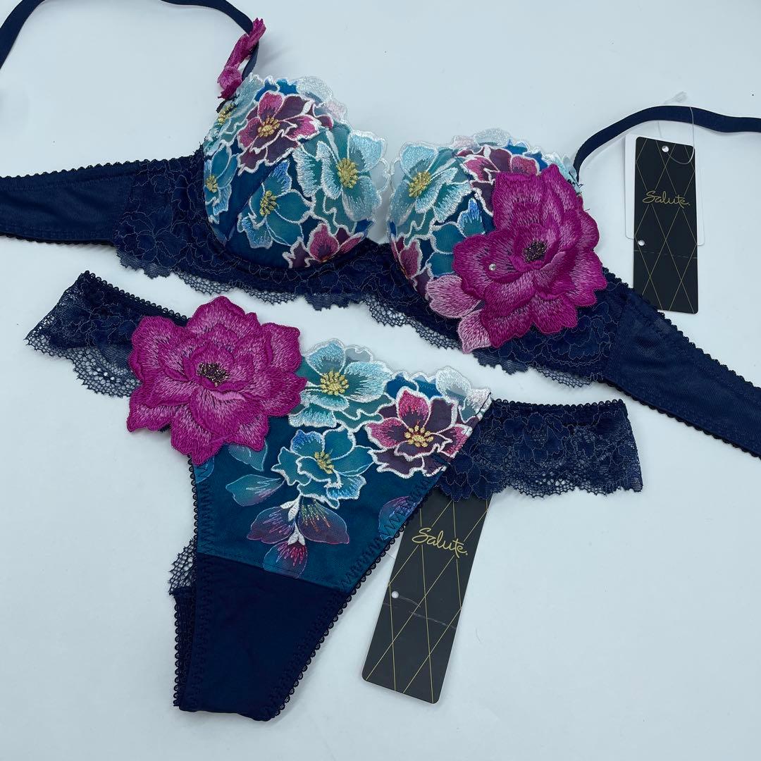 サルート/日本の花嫁　C65＆MソングショーKO　03