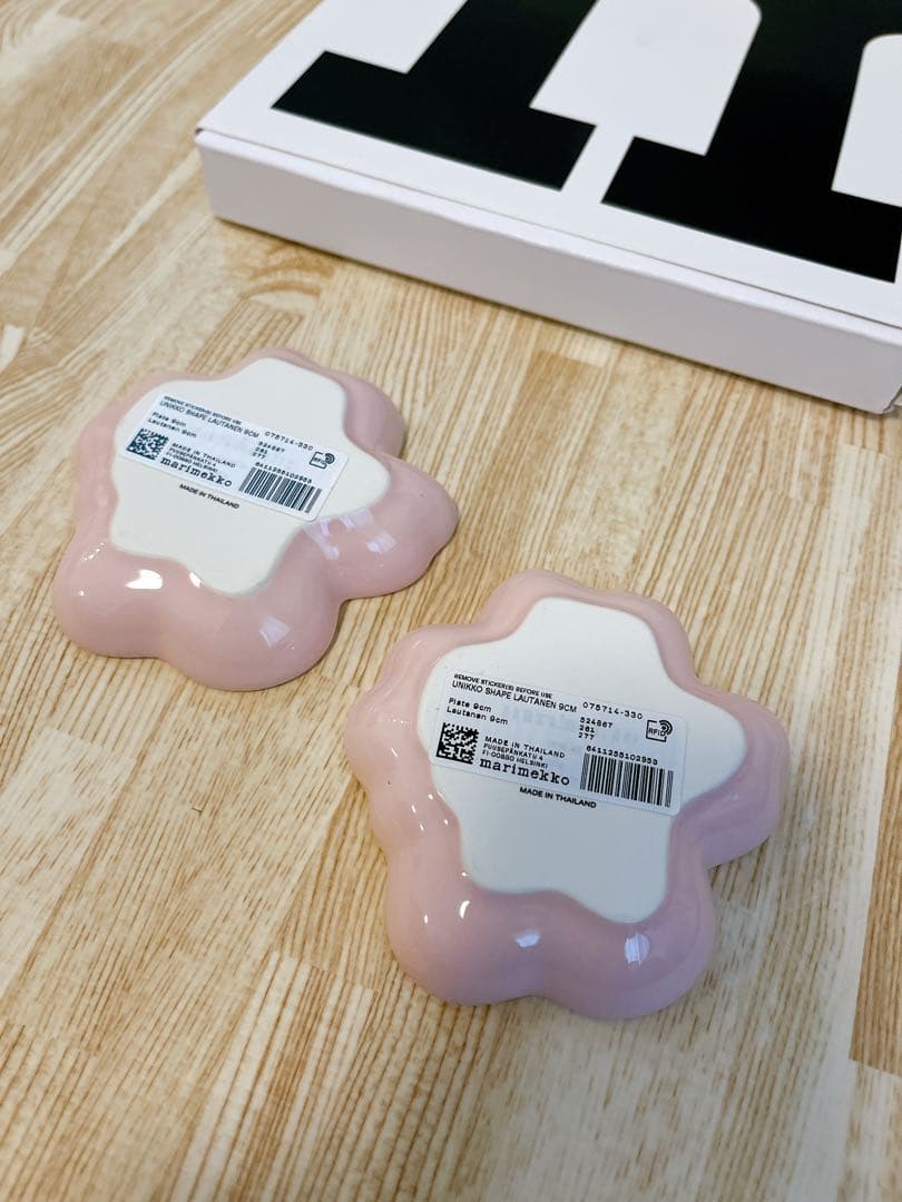 新品未使用　マリメッコ　Unikko ウニッコプレート ピンク　2枚