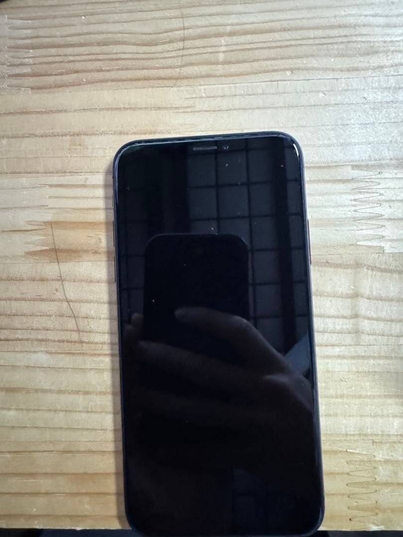 iPhone Xs simフリー