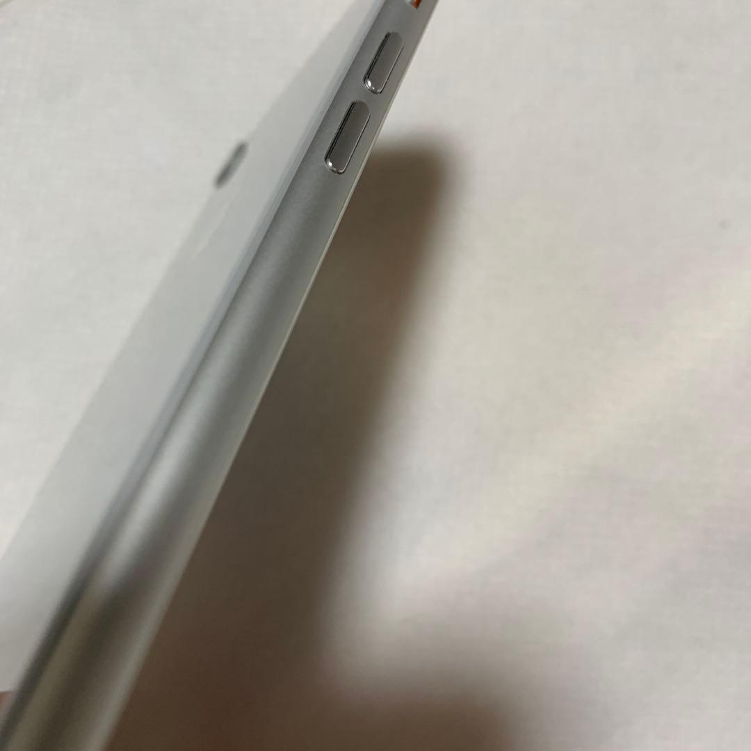 Apple iPhone 8 シルバー 256GB SIMロック解除済み