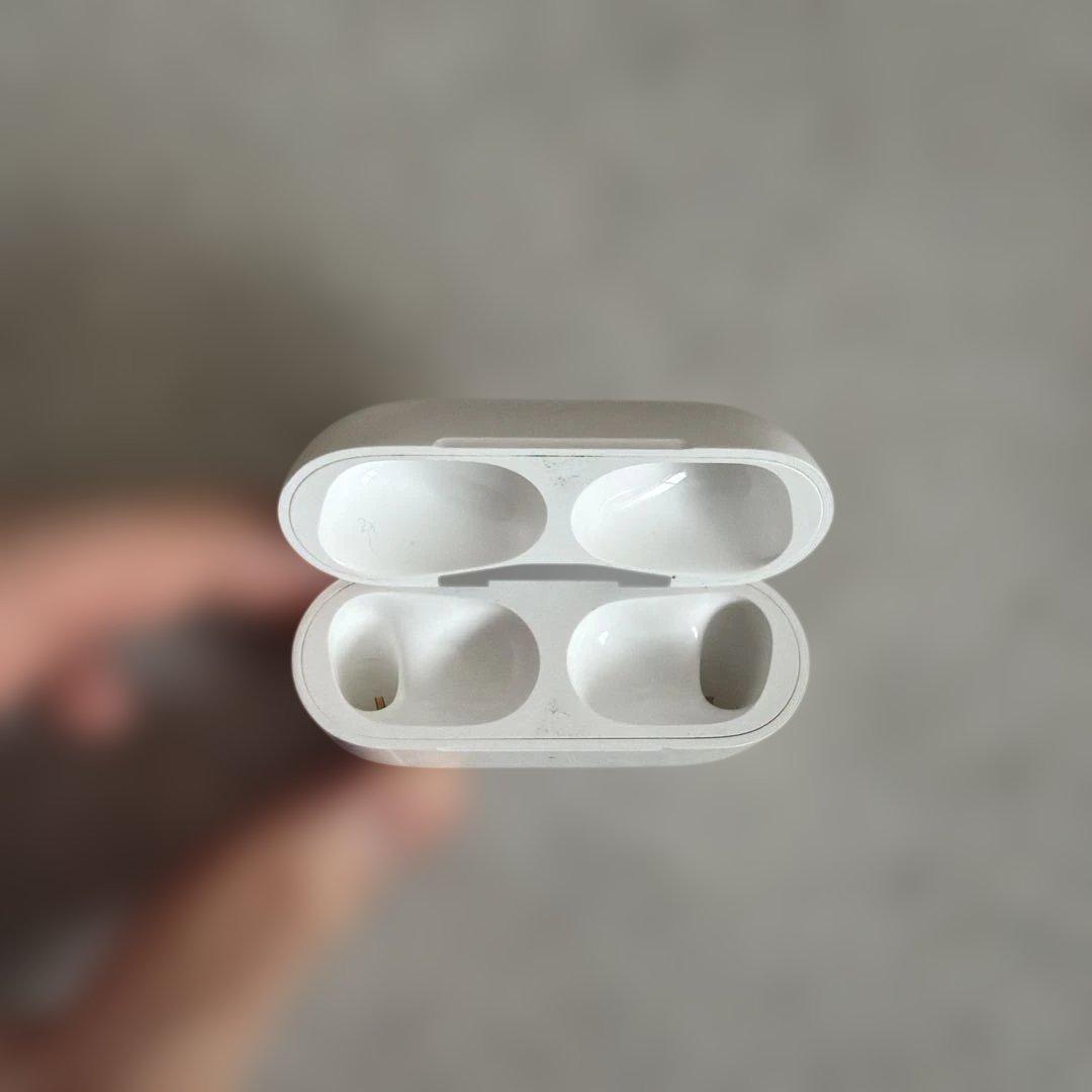 H*u様 Airpods Pro 2 第二世代 アップル イヤホン air po