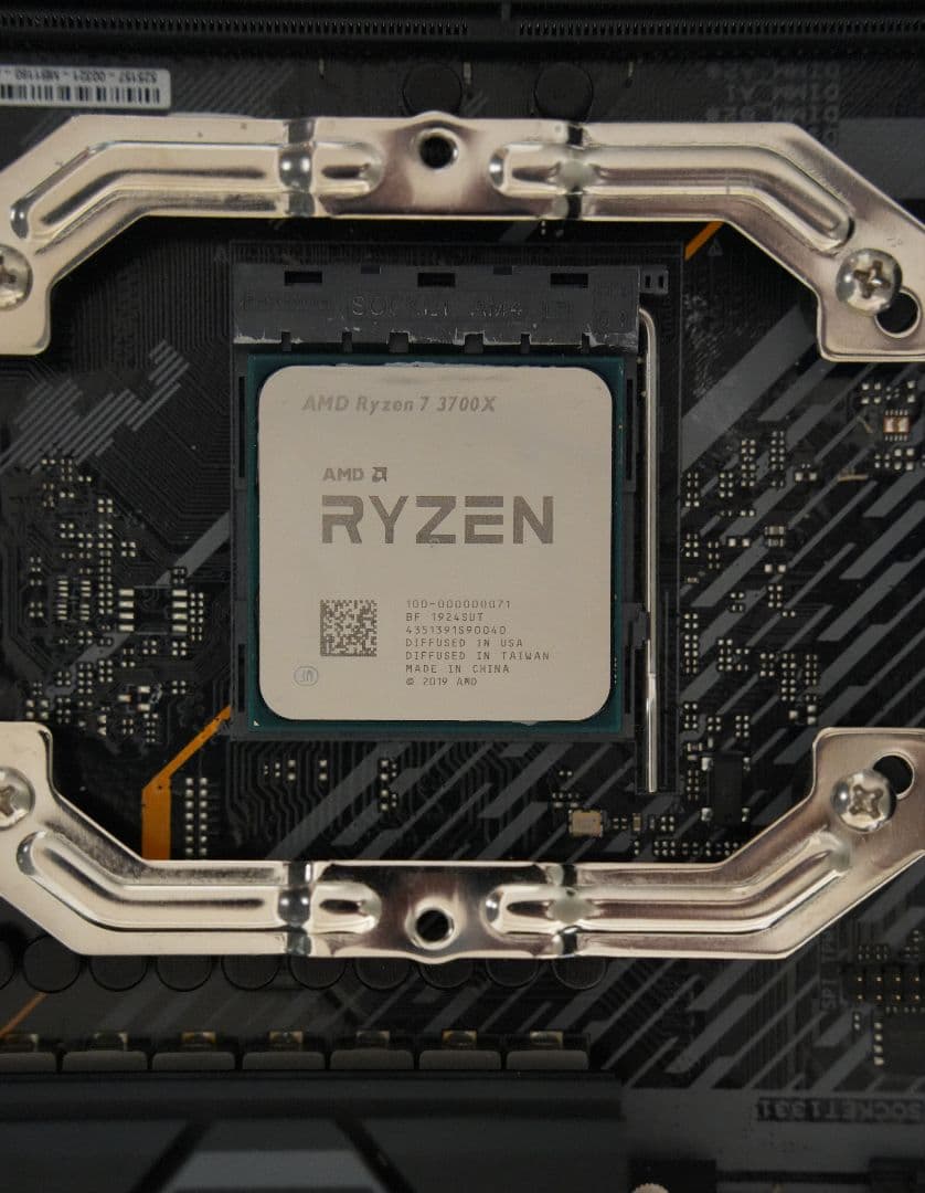 CPU ASUS TUF GAMING X570-PLUS +Ryzen 7 3700X