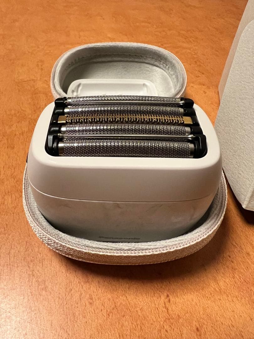 Panasonic 電気シェーバー ホワイト 箱付き