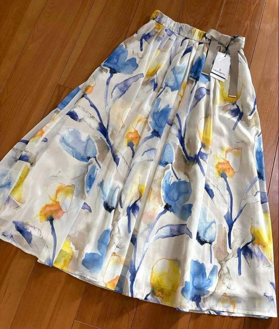 新品モラビトスペル　カタログ掲載リュクスな花柄スカート　サイズ３８¥64900
