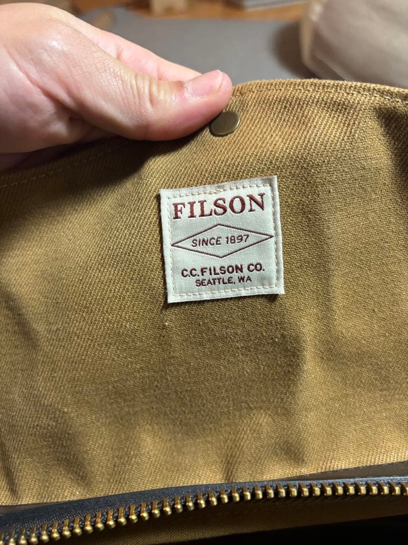 美品 FILSON フィルソン オリジナルブリーフケース　タンカラー