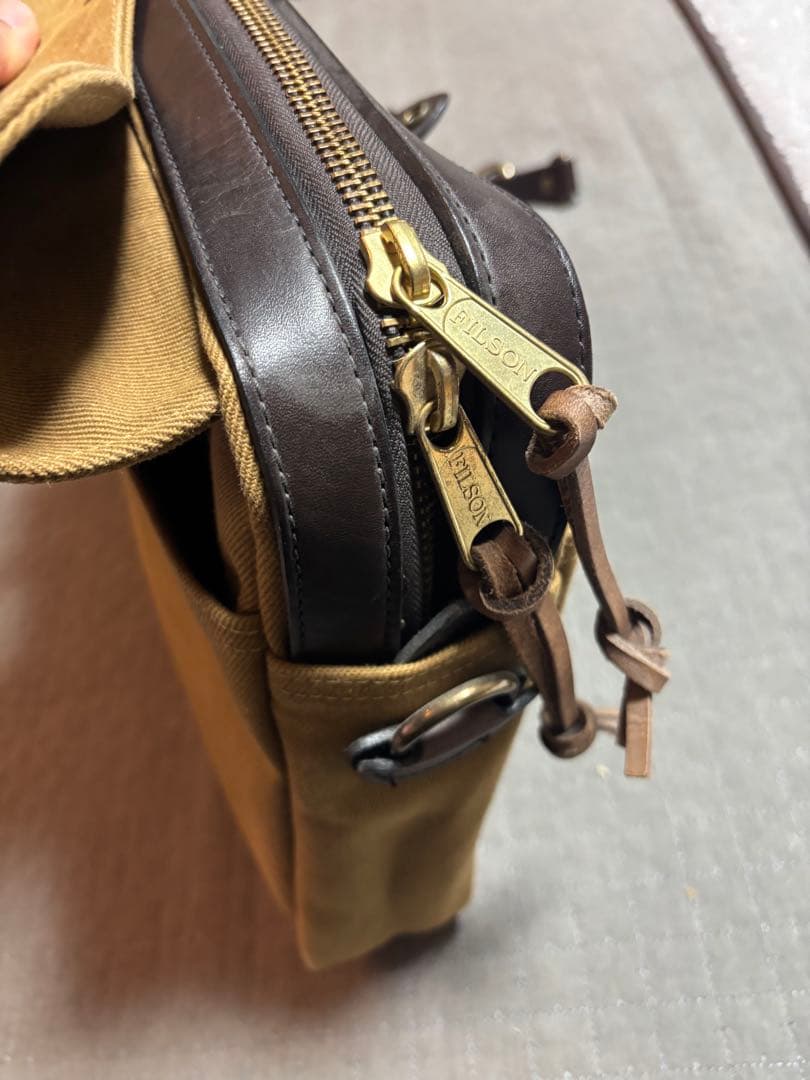 美品 FILSON フィルソン オリジナルブリーフケース　タンカラー