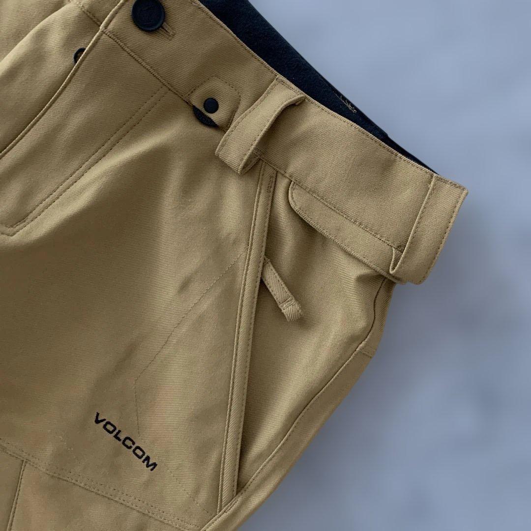 未使用級✨ボルコム スノーボードウェア パンツ　VOLCOM