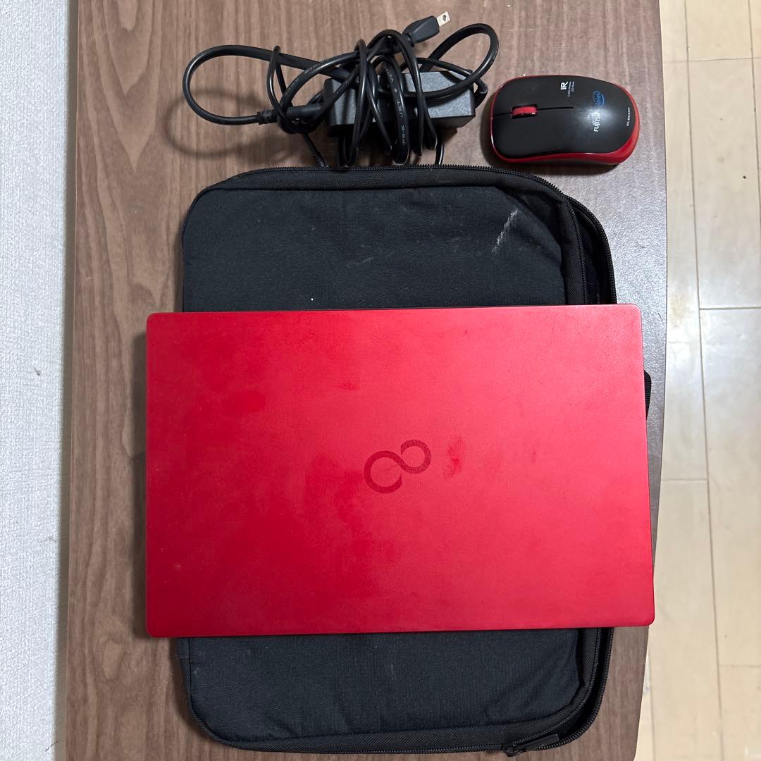 富士通 LIFEBOOK UH08/E3 i3-1135G7 8GB 256GB