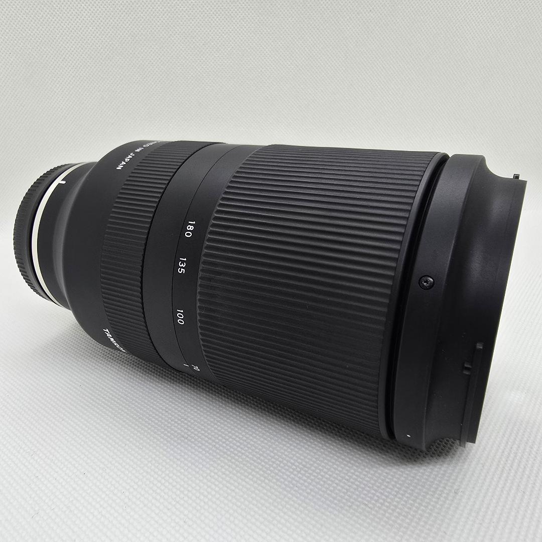 Tamron 70-180mm F2.8 Di III VXD ズーム