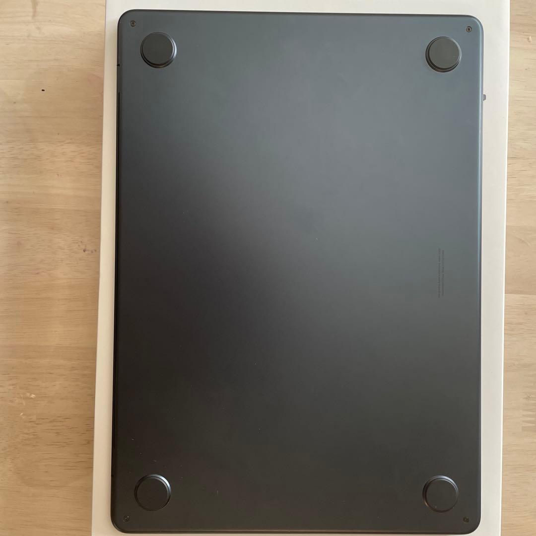 Apple M2チップ搭載13インチMacBook Air