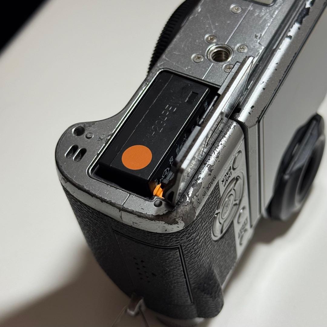 〈アンドリアン様用〉富士フイルム　X-T1 グラファイトシルバー　縦グリ付き