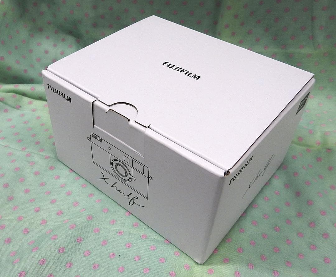 【新品】X half FUJIFILM X-HF1 コンパクトデジカメ シルバー