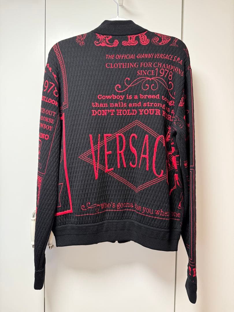 VERSACE プリントジャンパー 黒/赤