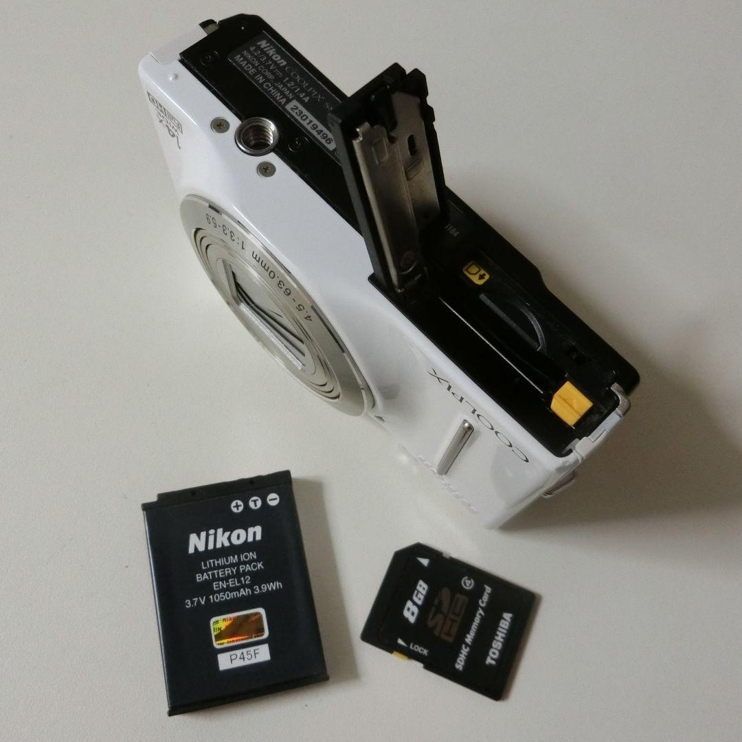 Nikon COOLPIX S8200 ホワイト