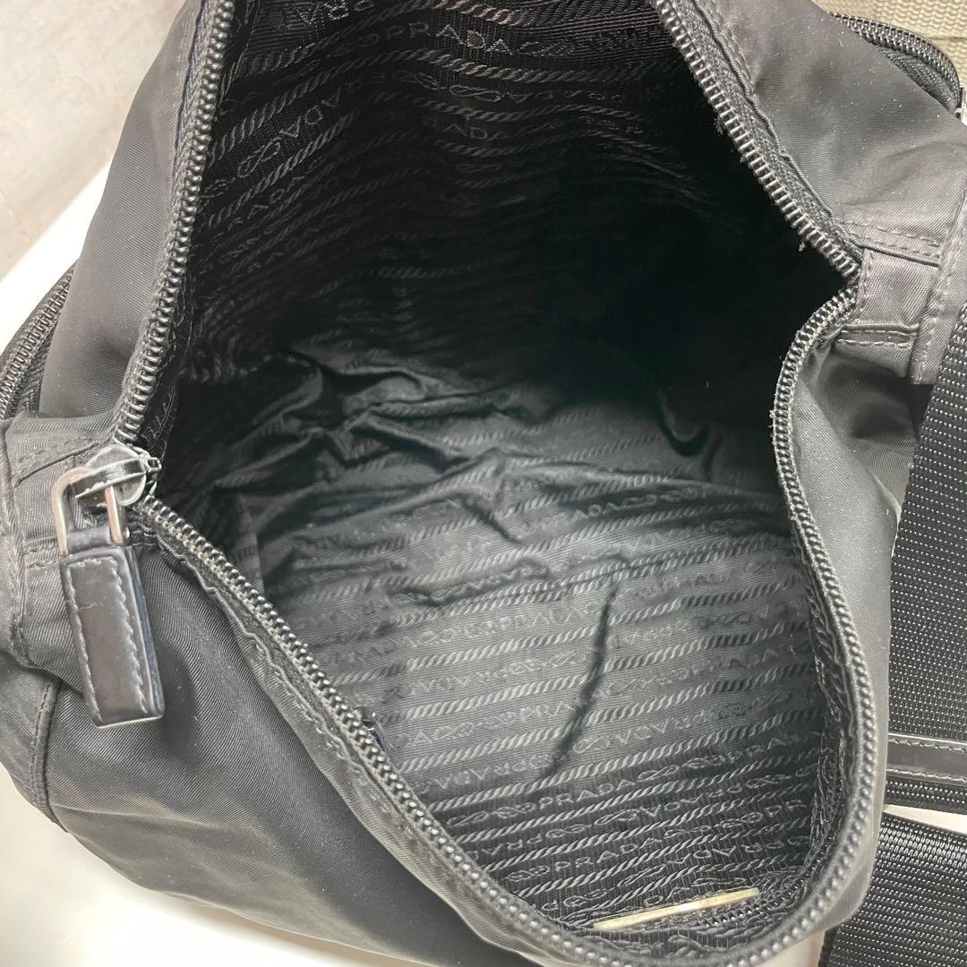 M*I様 PRADA ブラック メッセンジャーバッグ