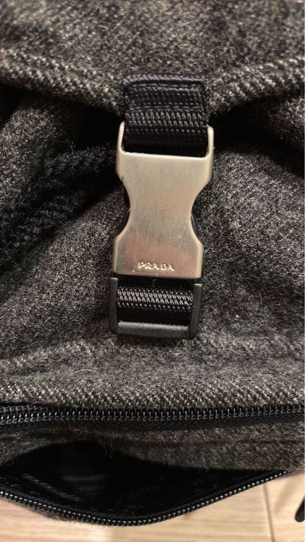 PRADA グレー ミニリュック　ウール
