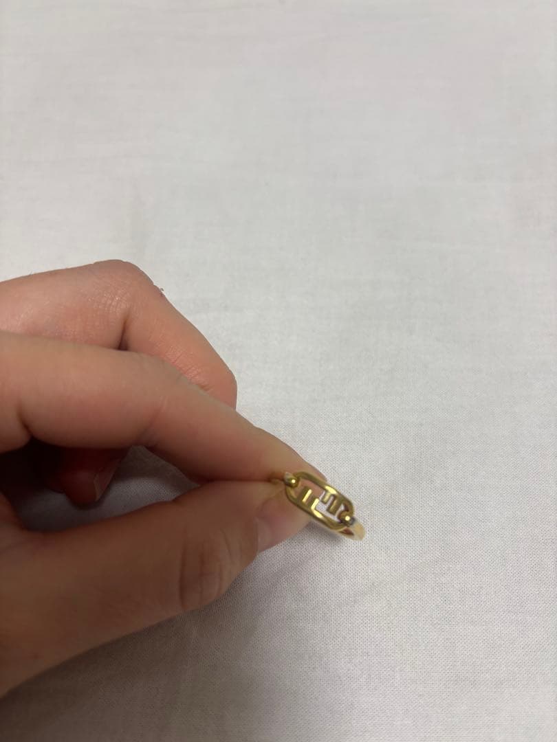 FENDI ゴールドリング ロゴデザイン