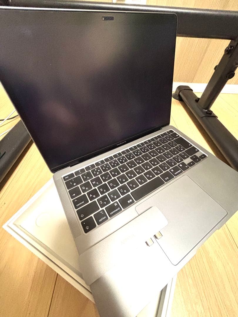 Apple MacBook air本体＋Anker Hubセット